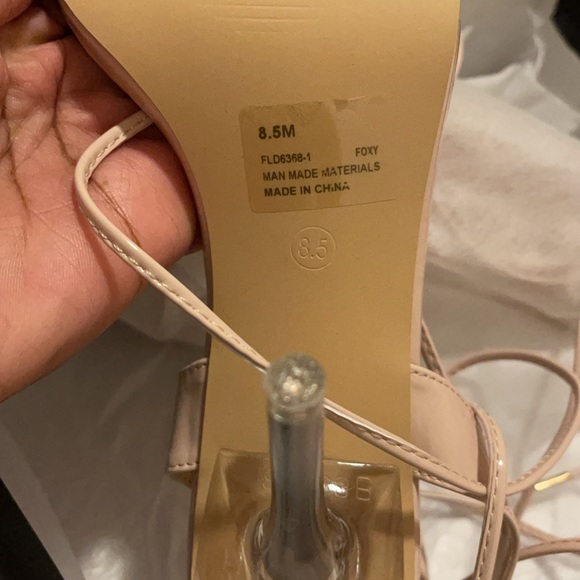 Heels - Picture 6 of 6